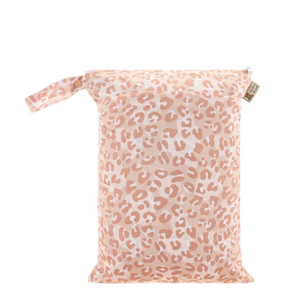 HappyBear Wetbag – Blue Giraffe | Waterdichte tas voor luiers & zwemspullen (kopie) (kopie)