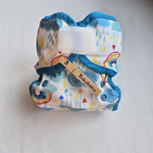 [BA-2026-00195] Thirsties Duo Wrap – Verstelbaar Overbroekje | maat 1 | 3-8 kg | Klittenband | Rainbow